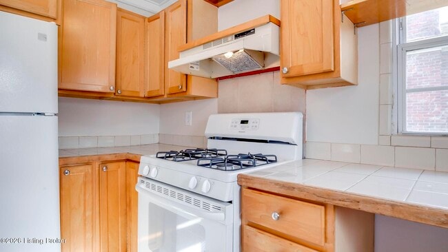 Building Photo - 3318 Van Winkle Dr