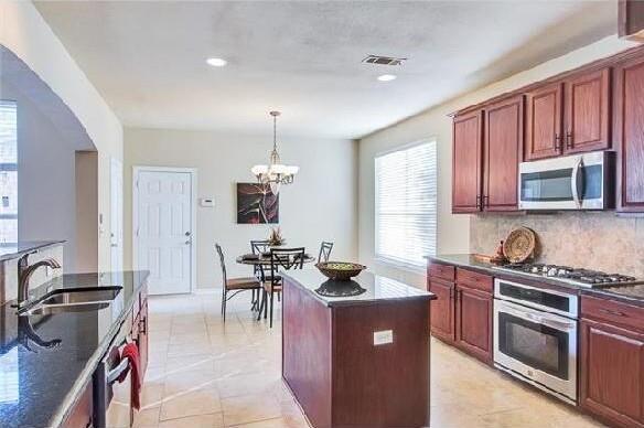 Building Photo - 8409 Brown Stone Ln