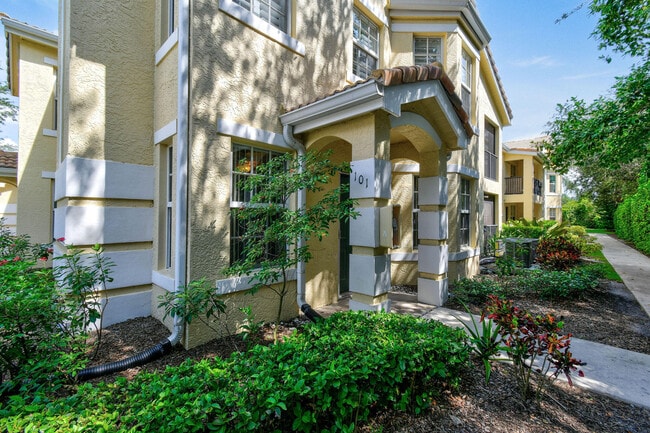 Building Photo - 148 SW Peacock Blvd
