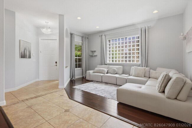 Building Photo - 12290 NW 77th Pl