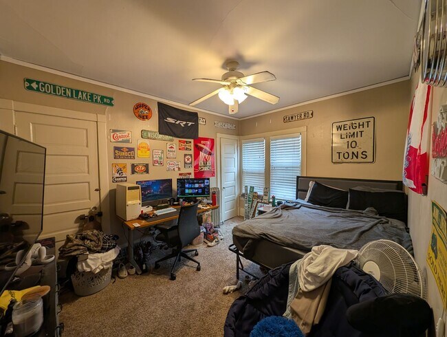 Building Photo - 2830-2830 N Maryland Ave