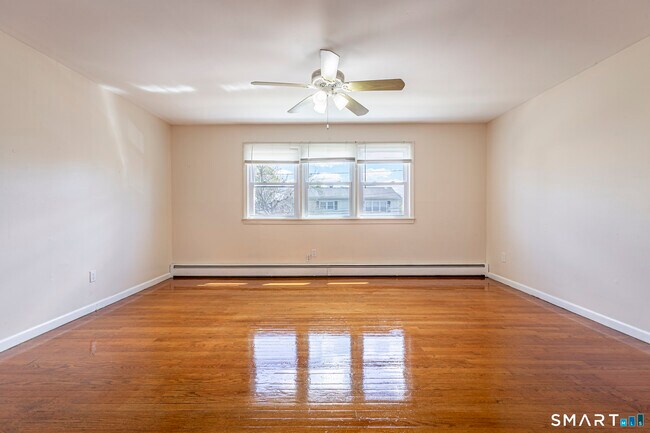 Building Photo - 117 Elizabeth Ann Dr