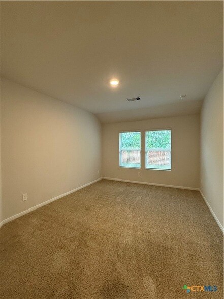 Building Photo - 210 Addison Pl