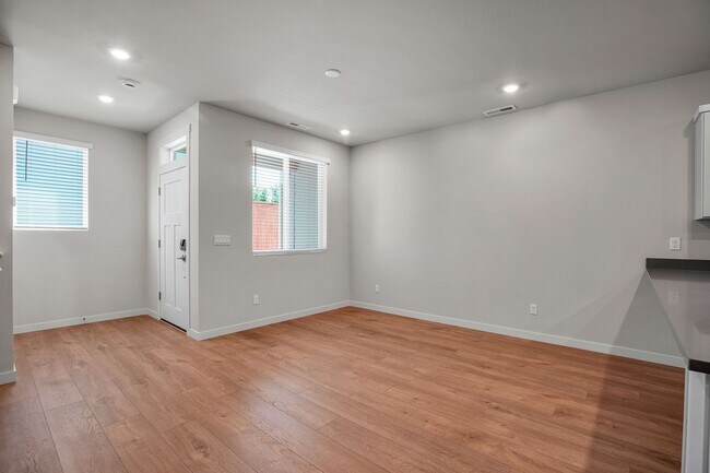 Building Photo - 16652 SW Darling Ln