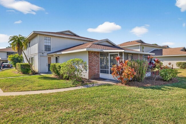 Building Photo - Cozy unfurnished, 2 Bedroom, 1 Bathroom, Condo