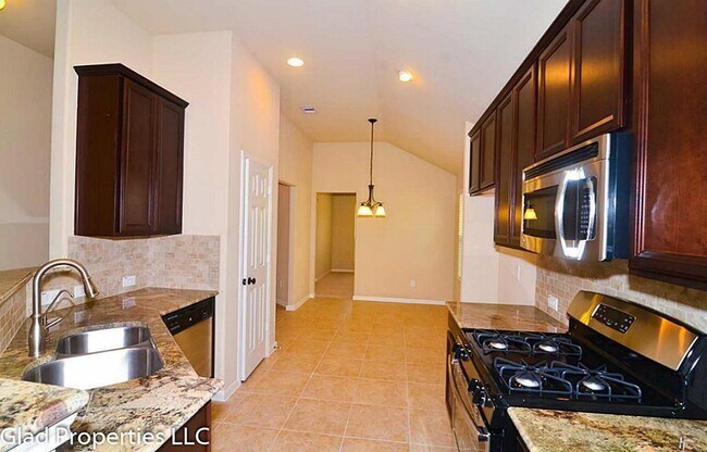 Building Photo - 16911 Ranger Ridge Dr