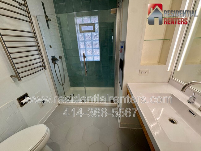 Building Photo - 2618 N 72nd St