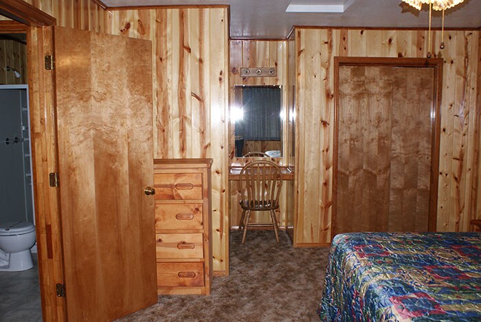 Building Photo - 237 E White Mountain Blvd