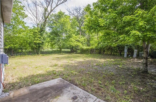 Building Photo - MUST SEE 3BDRM 2BATH HOUSE!!!