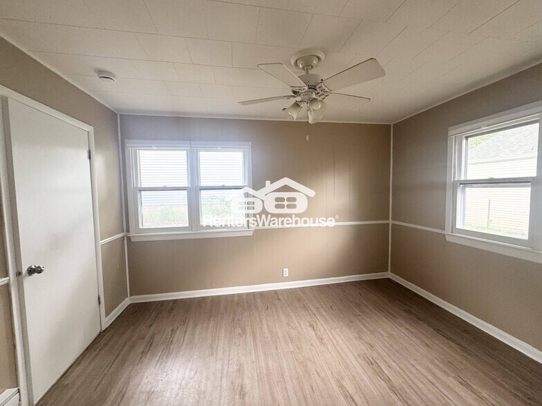Building Photo - 1685 Northwest Dr