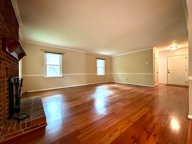 Building Photo - 1210 Somersby Ln