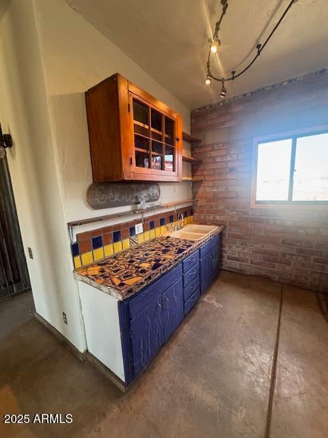 Building Photo - 2650 E Loma Alta Dr