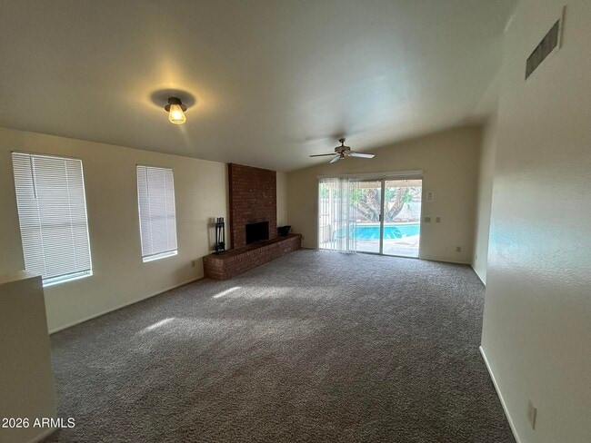 Building Photo - 2120 N Yucca Ct