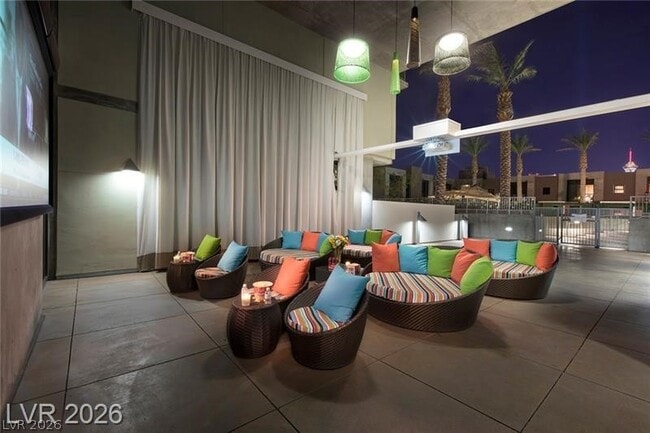 Building Photo - 353 E Bonneville Ave