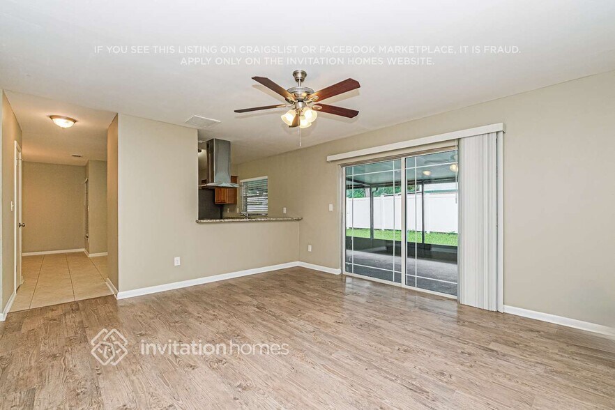 Building Photo - 553 Oak Creek Dr