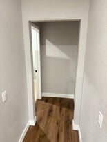 Building Photo - 2270 Prince Albert Dr