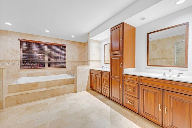 Building Photo - 15255 SW 108th Terrace