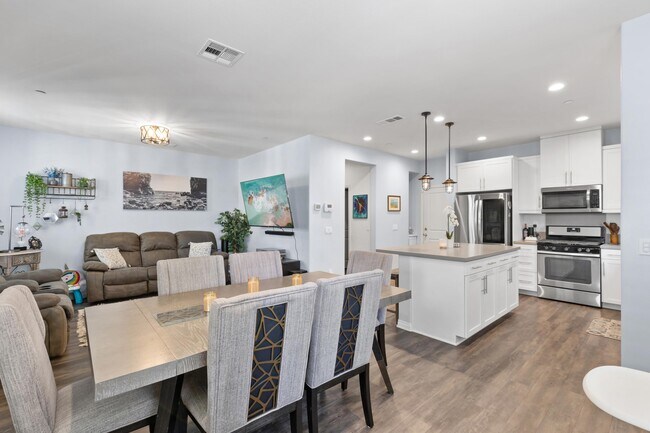 Building Photo - 524 Turnstone Ln