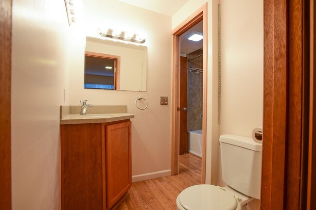 Building Photo - Beautiful 4 bedroom plus office home in Ballard