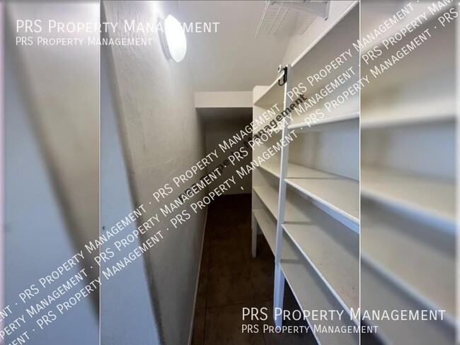 Building Photo - 576 E Julian Dr