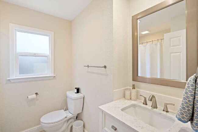 Building Photo - 4311 Cabrillo Way