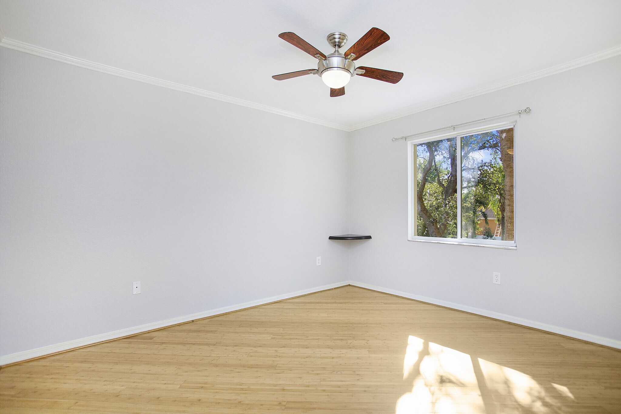 Building Photo - 8271 Key Royal Cir