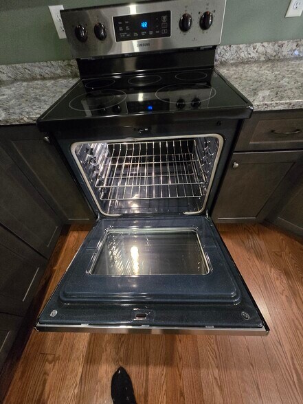 Building Photo - 4 Riesling Ter