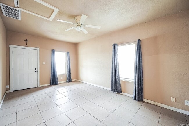 Building Photo - 228 Yucca St