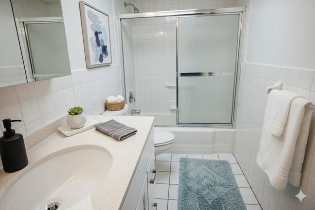 Secondary bathroom - Wynnewood House