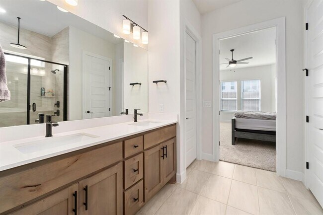 Building Photo - 4513 Sea Salt Dr