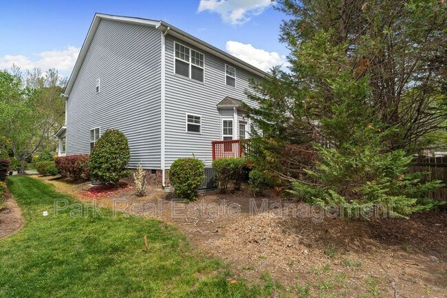 Building Photo - 3809 Stoneybrook Dr