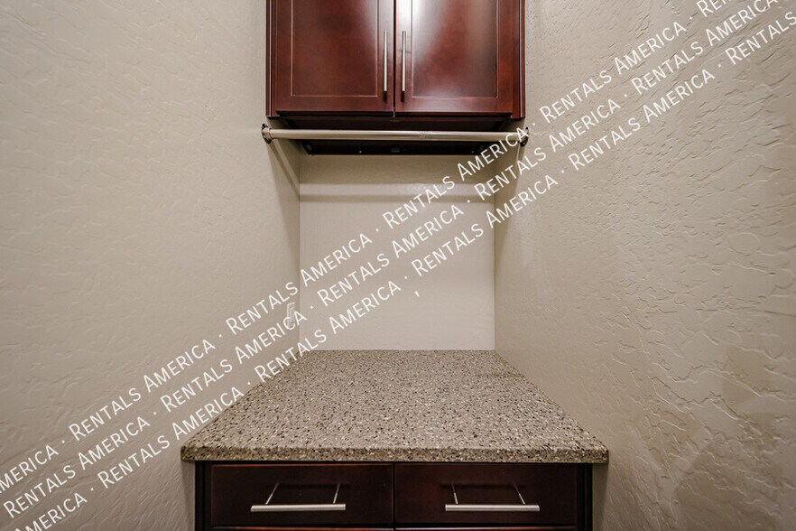 Building Photo - 248 E Desert Broom Dr
