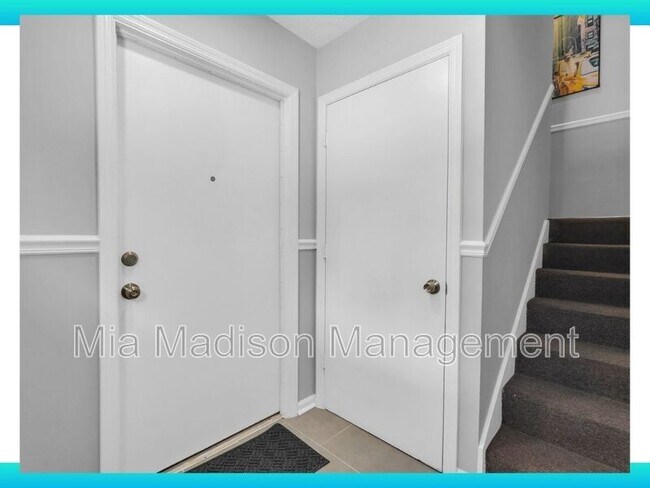 Building Photo - 111 E Mell St