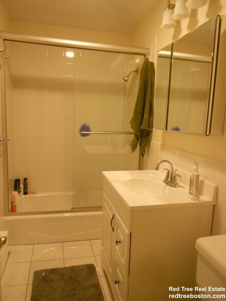 Building Photo - 63 Fairbanks St