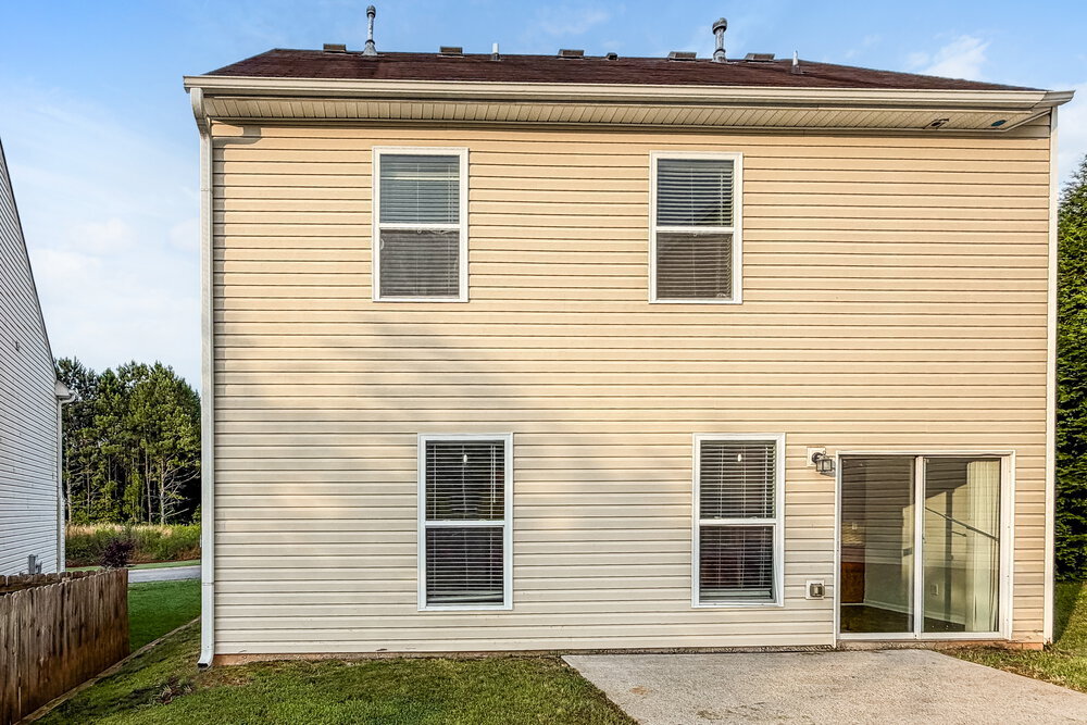 Building Photo - 815 Forsythia Way