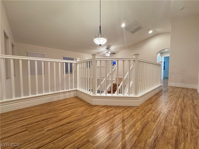 Building Photo - 117 Tall Ruff Dr