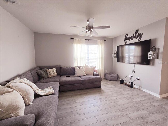 Building Photo - 3180 Royal Tern Dr