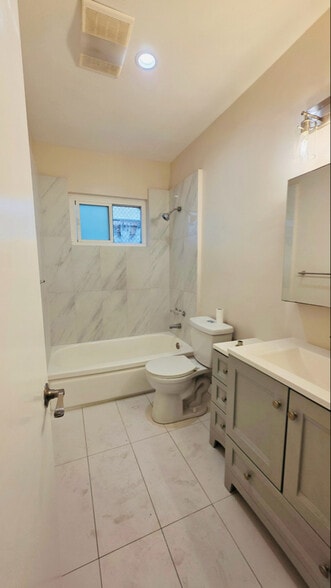 Building Photo - 138 N Belmont St