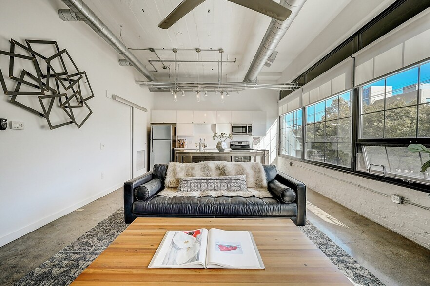 Living Room - View on Grant