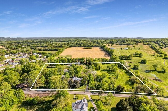 Building Photo - 405 Webb Rd W