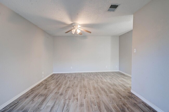 Building Photo - 23115 Pennsgrove Rd