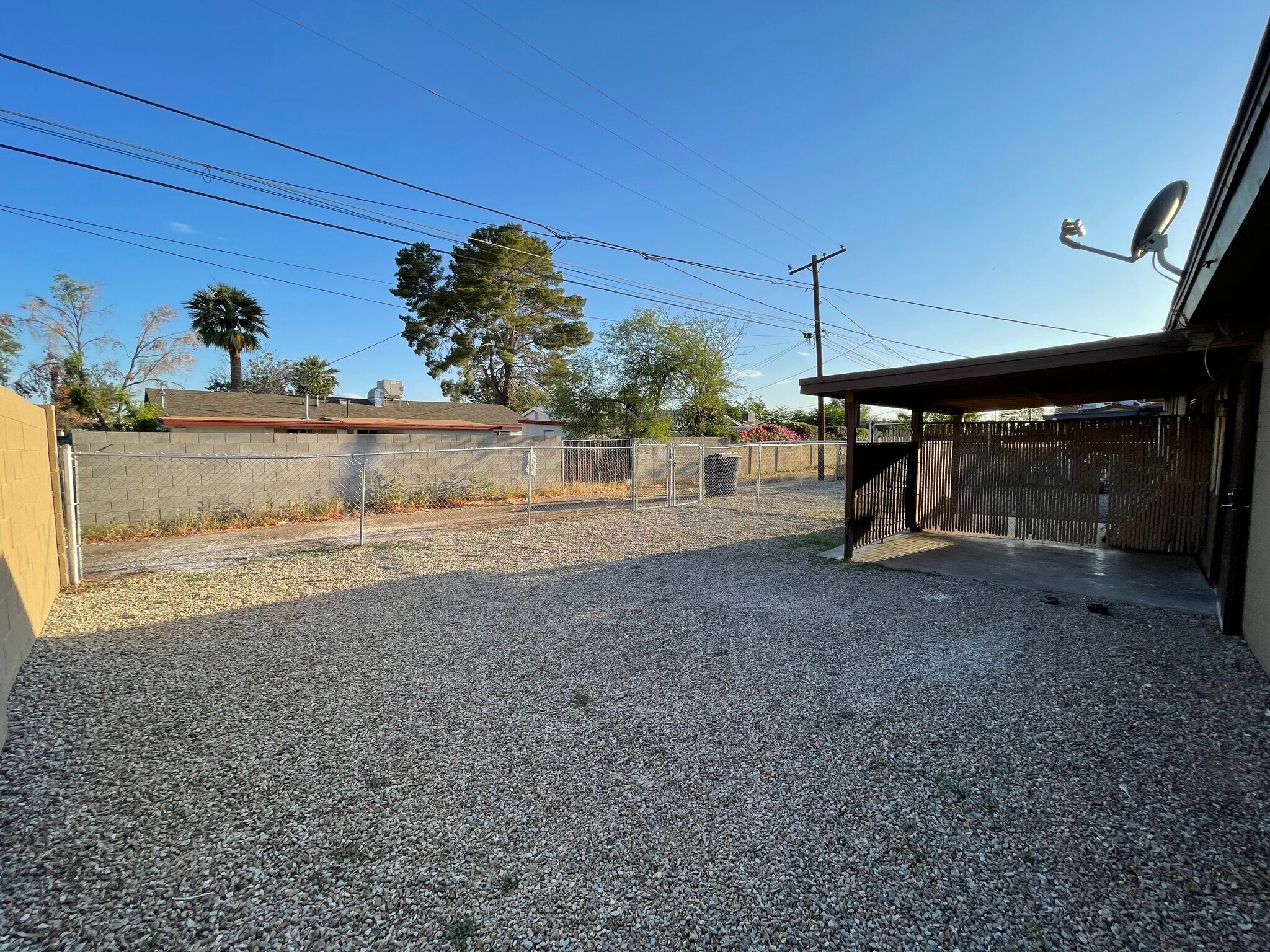 Building Photo - 1567 W Peoria Ave