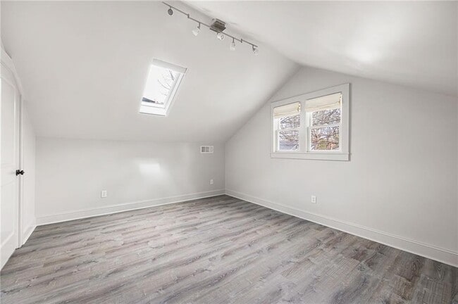 Building Photo - 193 Feld Ave