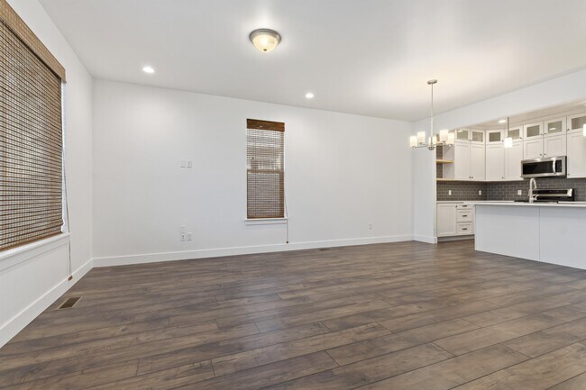 Building Photo - 14806 Queens Garden Ln