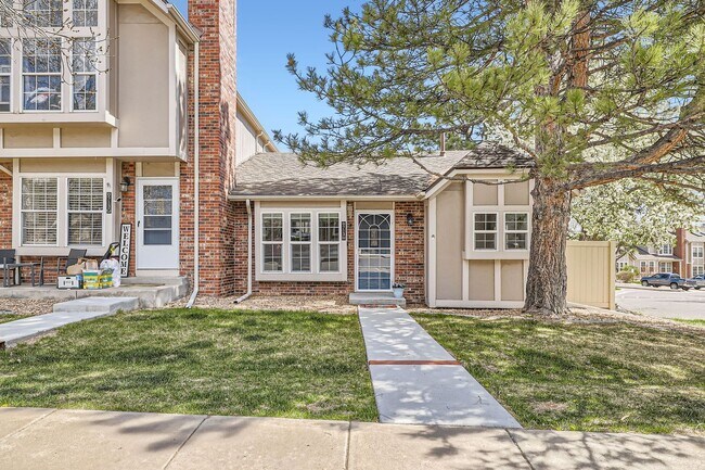 Primary Photo - Evolve Real Estate: Spacious 3 Bed 3 bath ...