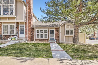 Building Photo - Evolve Real Estate: Spacious 3 Bed 3 bath ...