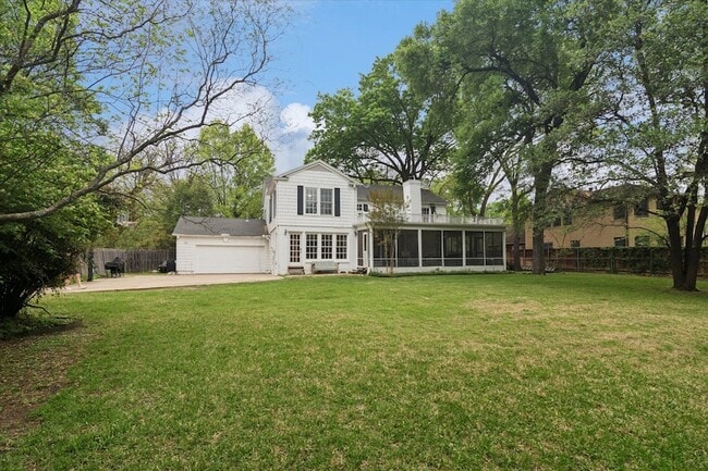 Building Photo - 8106 San Benito Way