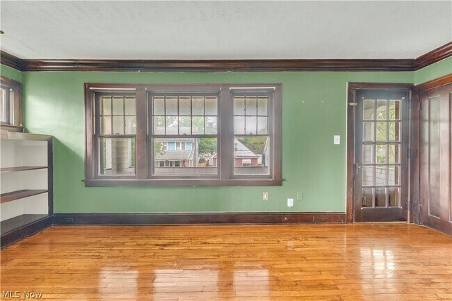 Building Photo - 1467 Larchmont Rd
