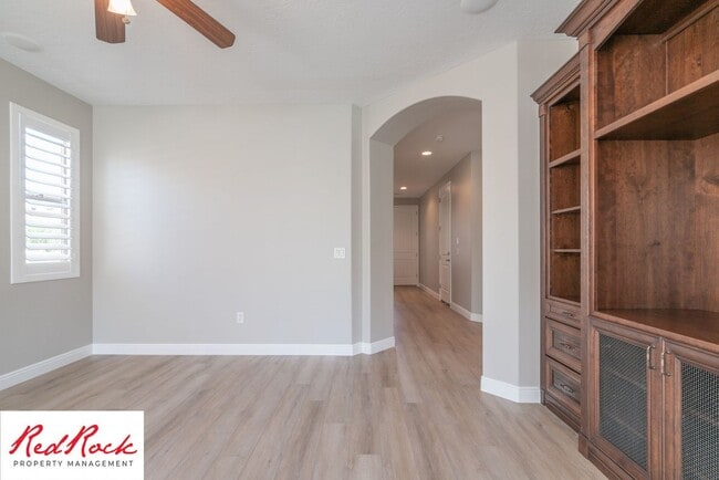 Building Photo - 3 Bedroom Coral Canyon Home on Corner Lot