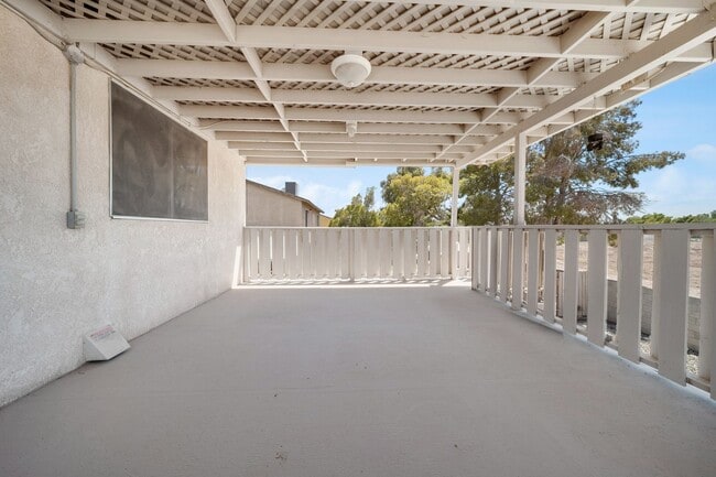 Building Photo - For RENT at Sandalwood Park North
